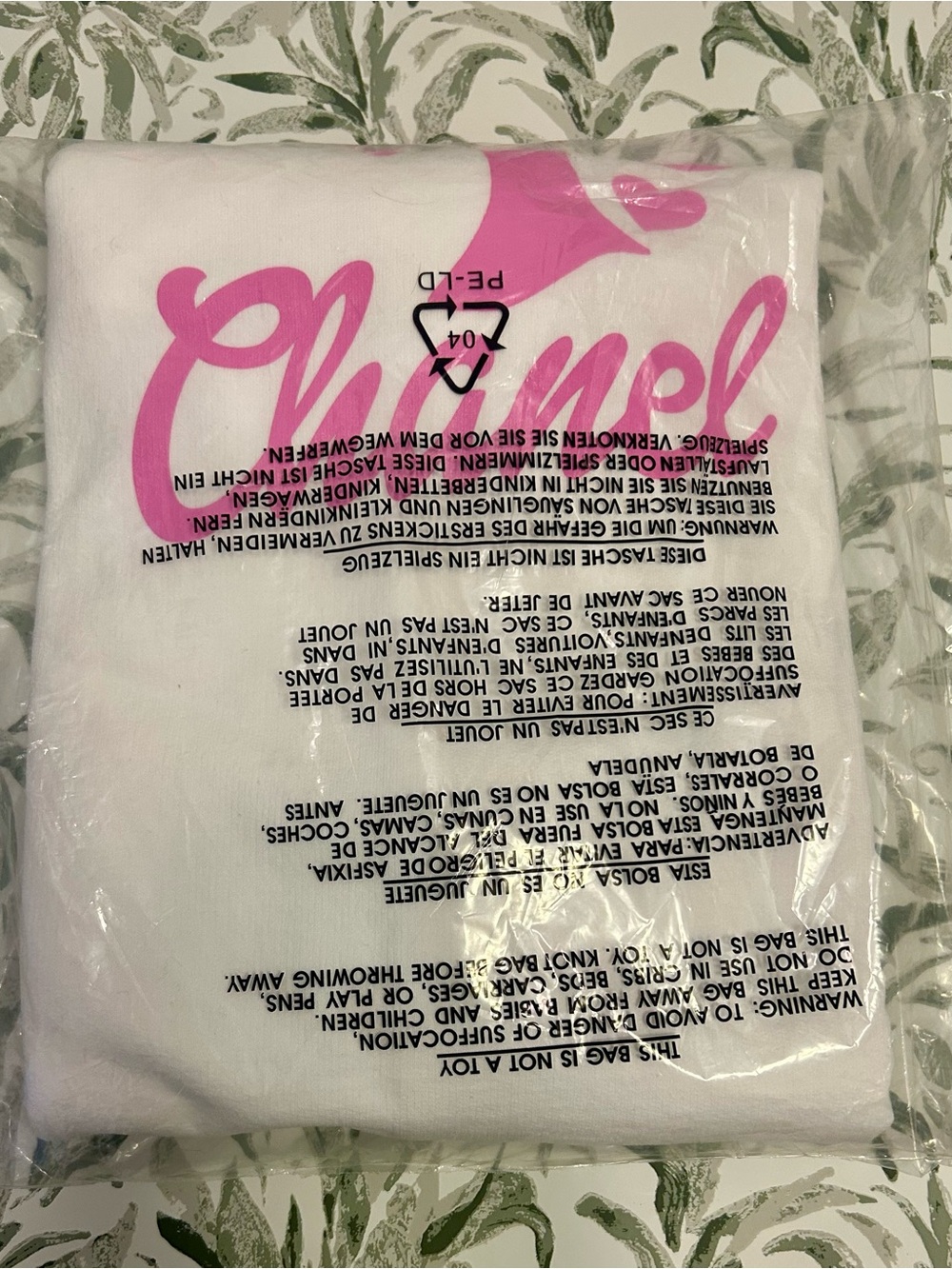 New Mega Yacht Barbie CC/ Chanel Sweatshirt L - Picture 2 of 2
